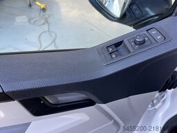 Volkswagen Transporter 2.0 TDI L2H1 DC Airco Cruise contro...