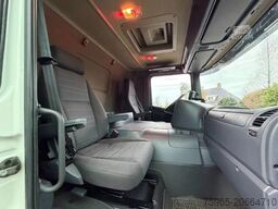 SCANIA P370 VAN BEURDEN ISOLATED BOX THERMO KING TAIL L