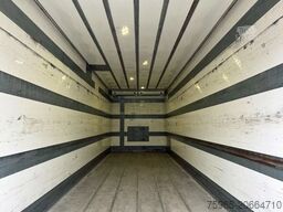 SCANIA P370 VAN BEURDEN ISOLATED BOX THERMO KING TAIL L