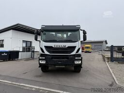 Iveco 340T45 Trakker 8x4 Palfinger / Swiss-Vehicle