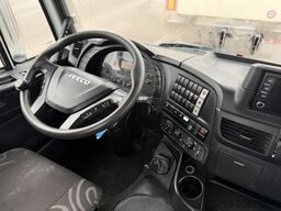 Iveco 340T45 Trakker 8x4 Palfinger / Swiss-Vehicle