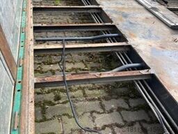 Pritschenaufbau mit Platz für Kranmontage