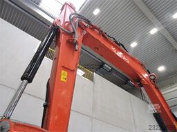Kubota KX080