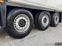 Schmitz Cargobull SKO 24 / 7cm / Vector HE19 / Palletbox / Disk b...