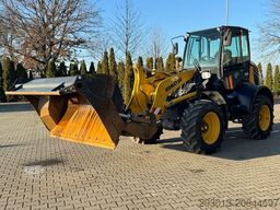 KOMATSU WA 100M-8E0 Radlader 8 Ton - 3931 H - 0,75m³