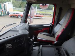 Volvo FM-X 420 Kipper 8x4 + Kraan H.M.F 1943Z2