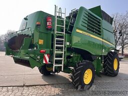 John Deere T660