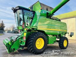 John Deere C670