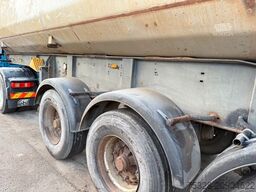 SCHWARZMÜLLER 3 Achs 28m³ Stahlmulde Liftachse