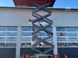 SkyJack SJ6832RT - 11,70m Diesel Scherenarbeitsbühne