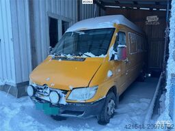 Mercedes-Benz 416 CDI Sprinter with tail lift