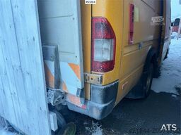 Mercedes-Benz 416 CDI Sprinter with tail lift