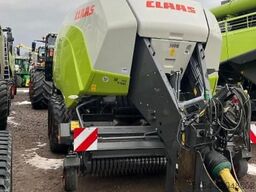 CLAAS Quadrant 5300 FC