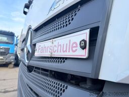 MERCEDES-BENZ EX-Bundeswehr/Fahrschul-LKW/5Sitze/Veigel/Actros