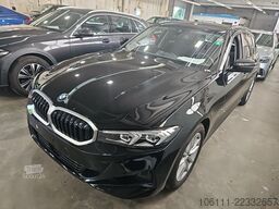 BMW 318 i Touring Driving Assistant