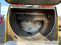 Mitsubishi Canter 7C15 Brock sweeper Just 94.095 km!