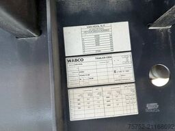 Van Hool Moeyerson Side doors/Seitenturen Carrier Vector...