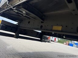 Schmitz Cargobull SKO 24 SKO24 / SAF DISC / 2x LIFTAXLE / GALVANI...