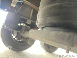 Schmitz Cargobull SKO 24 SKO24 / SAF DISC / 2x LIFTAXLE / GALVANI...