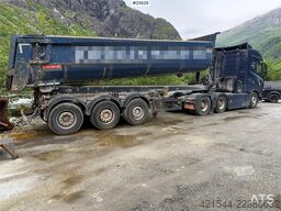 Volvo FH540 6x4 tractor unit with a 2017 3-axle Langendo