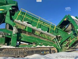 McCloskey R230 Screener w/ Grizzly