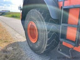 Hitachi ZW310-6