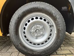 VW Transporter 2.0 TDI L2H1 Pick up open laadbak P...