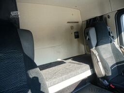 Mercedes-Benz Actros 1830 4x2 E6 / Curtainsider 18 EPA