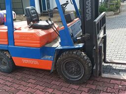 TOYOTA BT wózek widłowy TOYOTA 5FGF 30 + gaz
