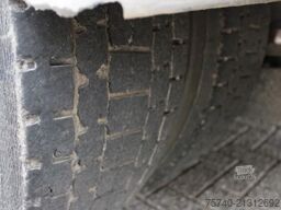 Mercedes-Benz Axor 2633 + 6x2 + euro 5 + manual