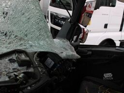 Mercedes-Benz Axor 2633 + 6x2 + euro 5 + manual