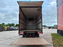 Volvo FM 370 6x2*4 RETARDER / SUPRA 850 / BOX L=7469 mm