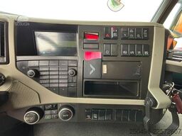 Volvo FM 370 6x2*4 RETARDER / SUPRA 850 / BOX L=7469 mm