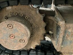 Kubota U 27-4