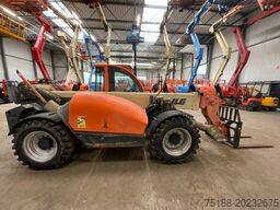 JLG 4013