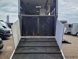 Scania P94 Roelofsen 5paards paardenvrachtwagen met li...