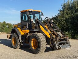 JCB 427