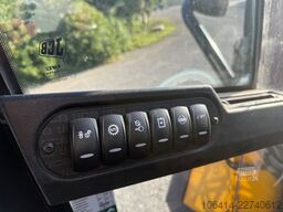 JCB 427