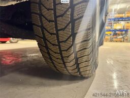 Iveco 35S18 flatbed truck with crane – 2 sets of tires –