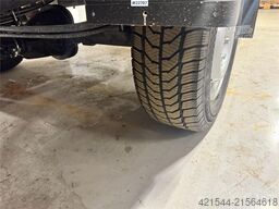 Iveco 35S18 flatbed truck with crane – 2 sets of tires –