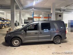 Volkswagen Caddy 4x4 with 2 sets of tires and interior fittin
