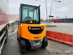 Jungheinrich DFG40CK forklift.