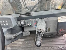 Jungheinrich DFG40CK forklift.