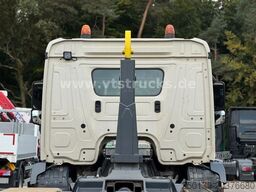 MERCEDES-BENZ Arocs 1827 4x2 HYVA-Abrollkipper