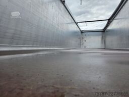 SCHMITZ CARGOBULL 50 cbm Getreidekipper, wenig benutzt, GMP