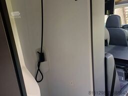 MAN ADRIA TWIN MAX SLB 680