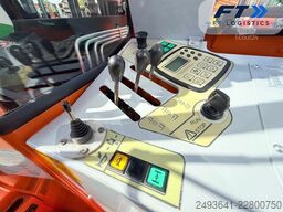 Hubtex DQ45-D TRIPLEX 5500 FORK POSITIONER