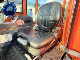 Combilift CBE2500 TRIPLEX 4900 POSITIONER CABIN