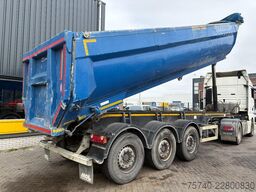MOL - + 3X SAF AS + LIFT AS + STUUR AS + 27m3 ALUMI...