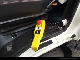 MITSUBISHI eCanter 4C15e S-Batterie Dreiseitenkipper/LED